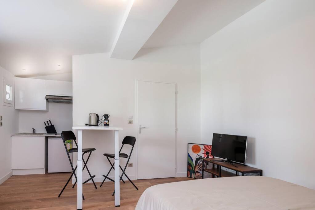 Lumignons Lyonnais - Doua Apartment Villeurbanne Exterior photo
